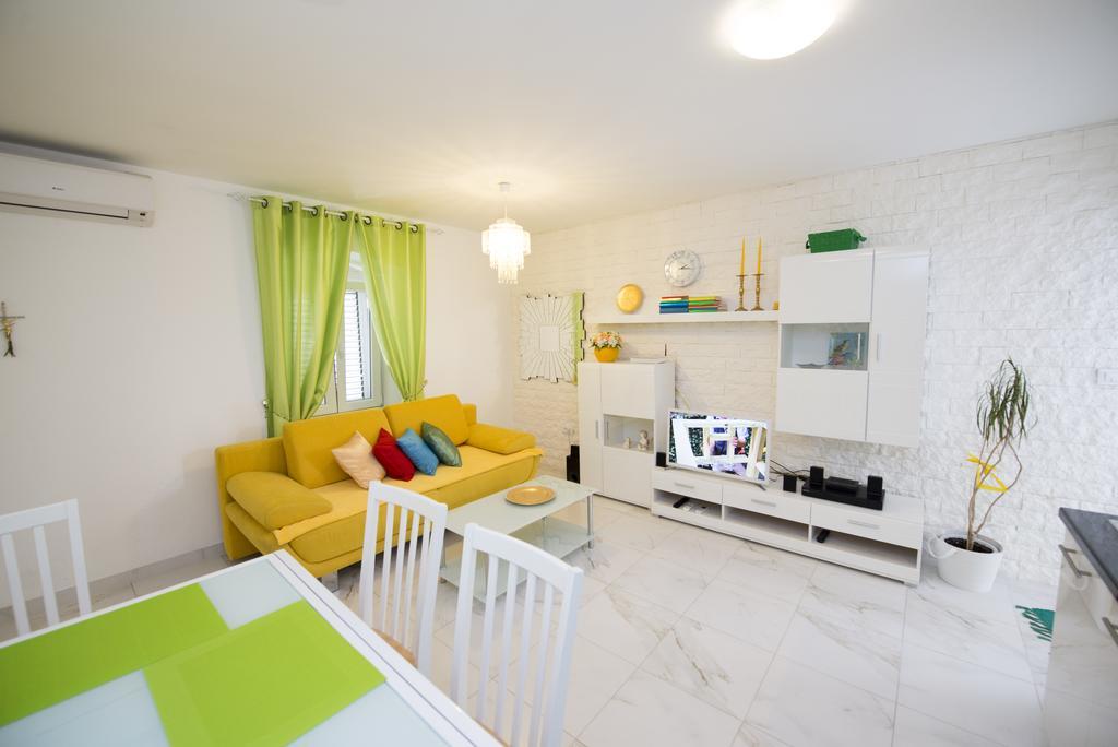 Apartment Dea Split Bagian luar foto