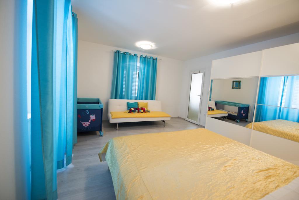 Apartment Dea Split Bagian luar foto