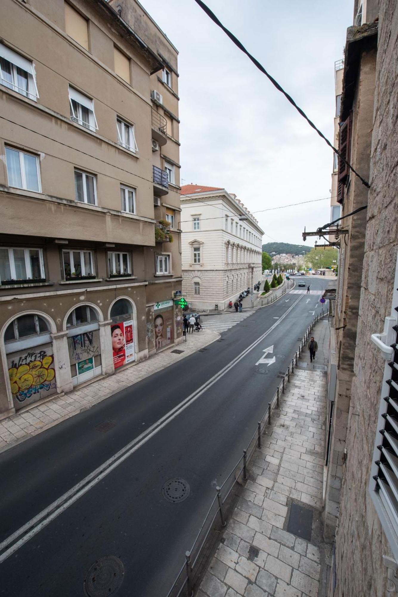 Apartment Dea Split Bagian luar foto