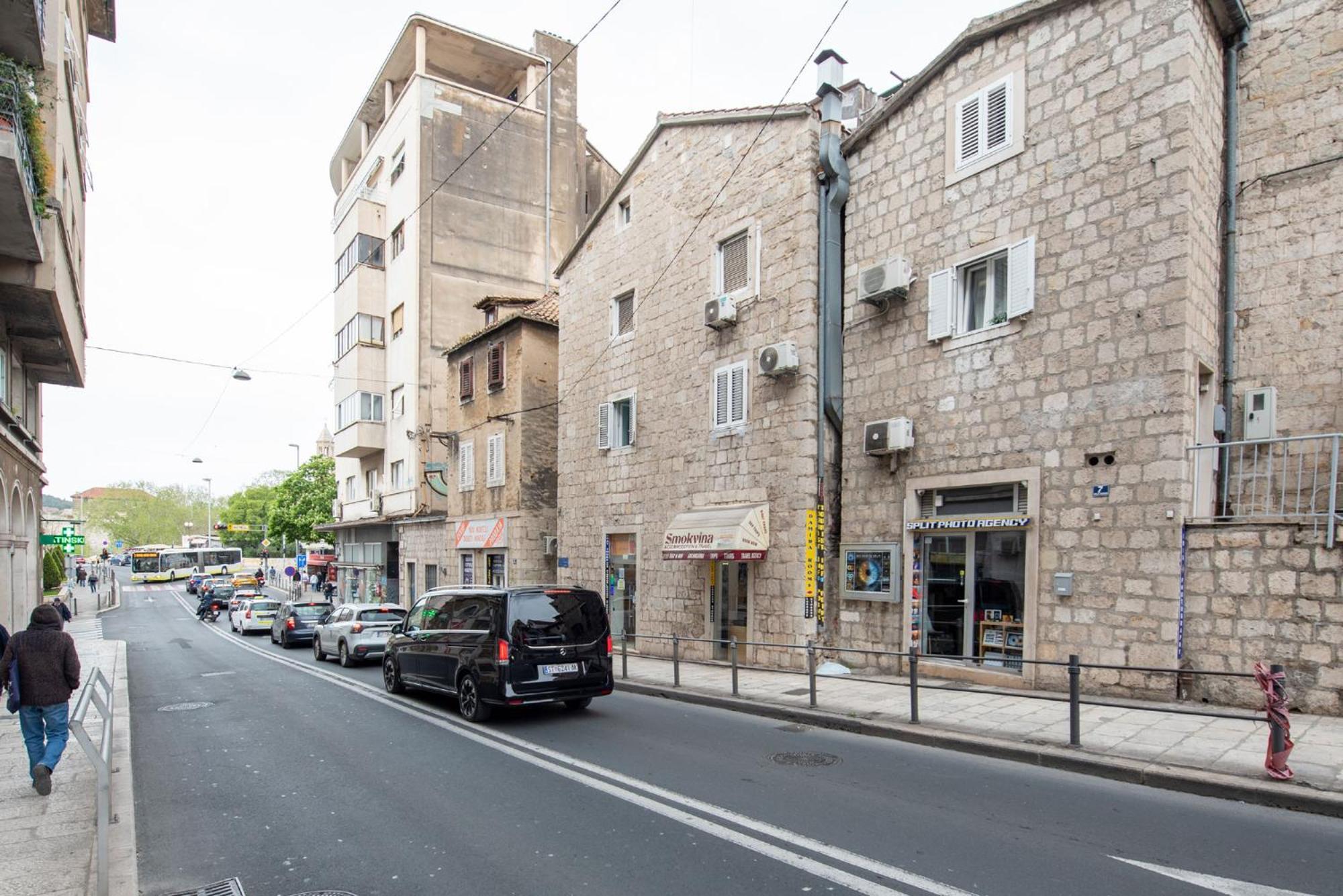 Apartment Dea Split Bagian luar foto