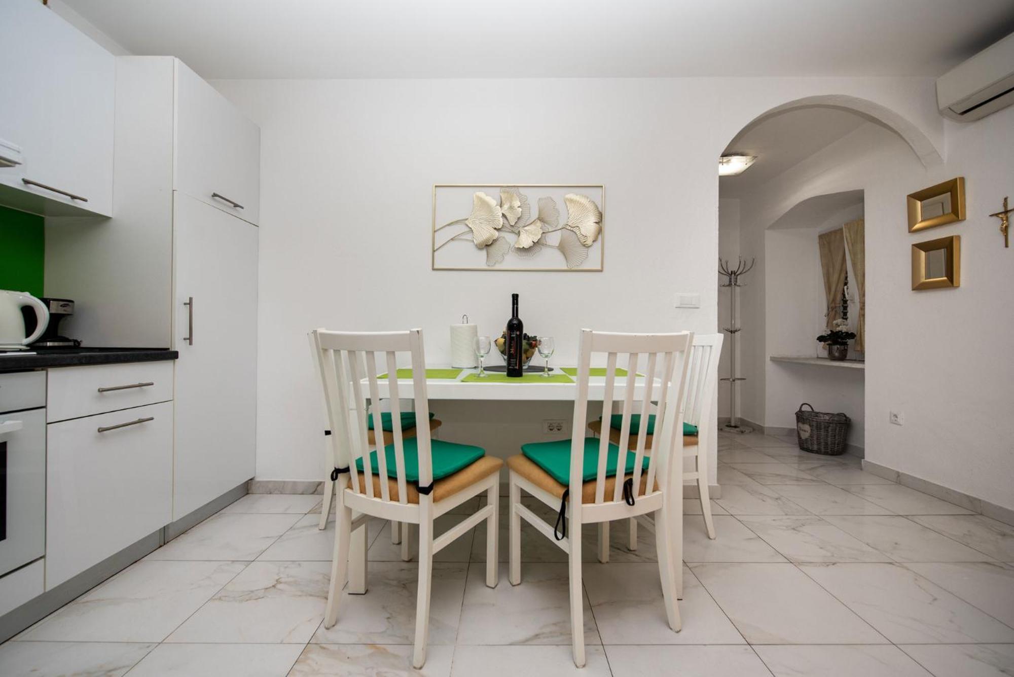 Apartment Dea Split Bagian luar foto
