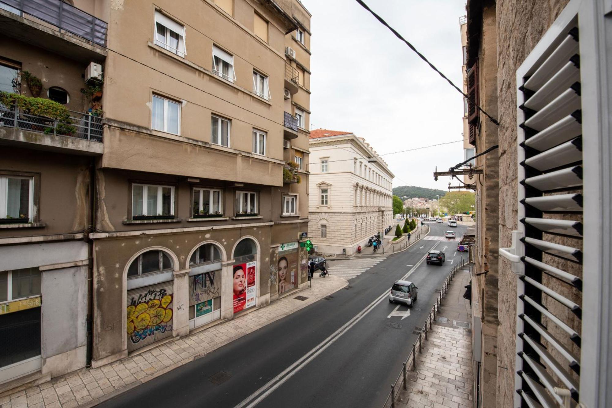 Apartment Dea Split Bagian luar foto